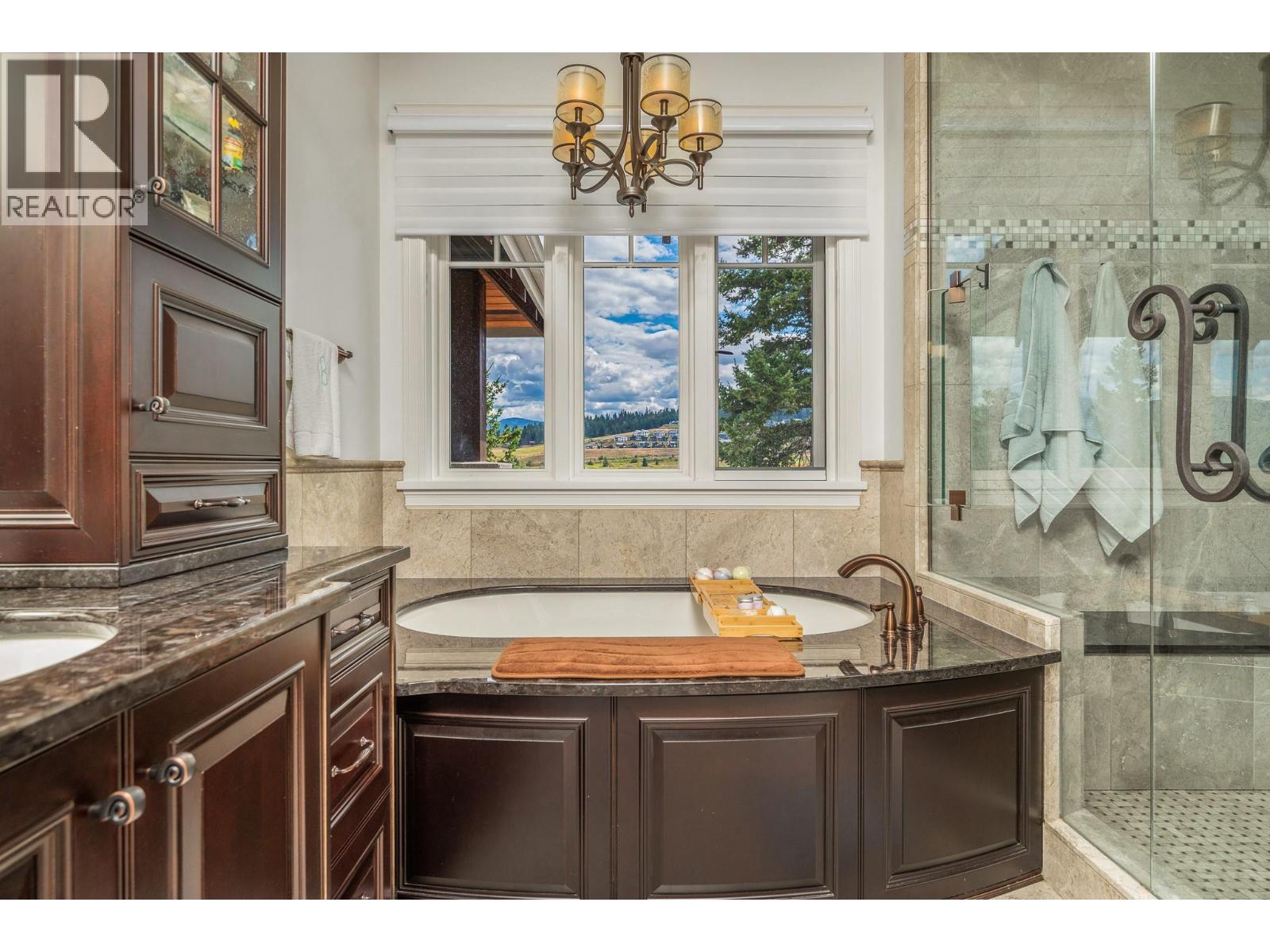 Photo 32 of 602 Falcon Point Way, Vernon BC