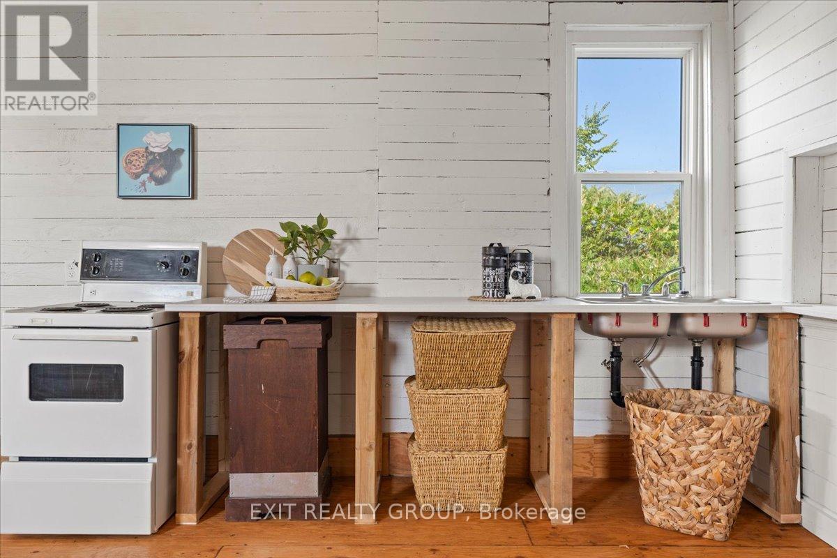 Photo 35 of 1106 Cooke Road, Stirlingrawdon ON