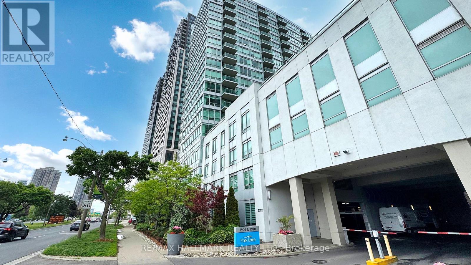 Photo 7 of 1607 1910 Lake Shore Boulevard W, Toronto ON