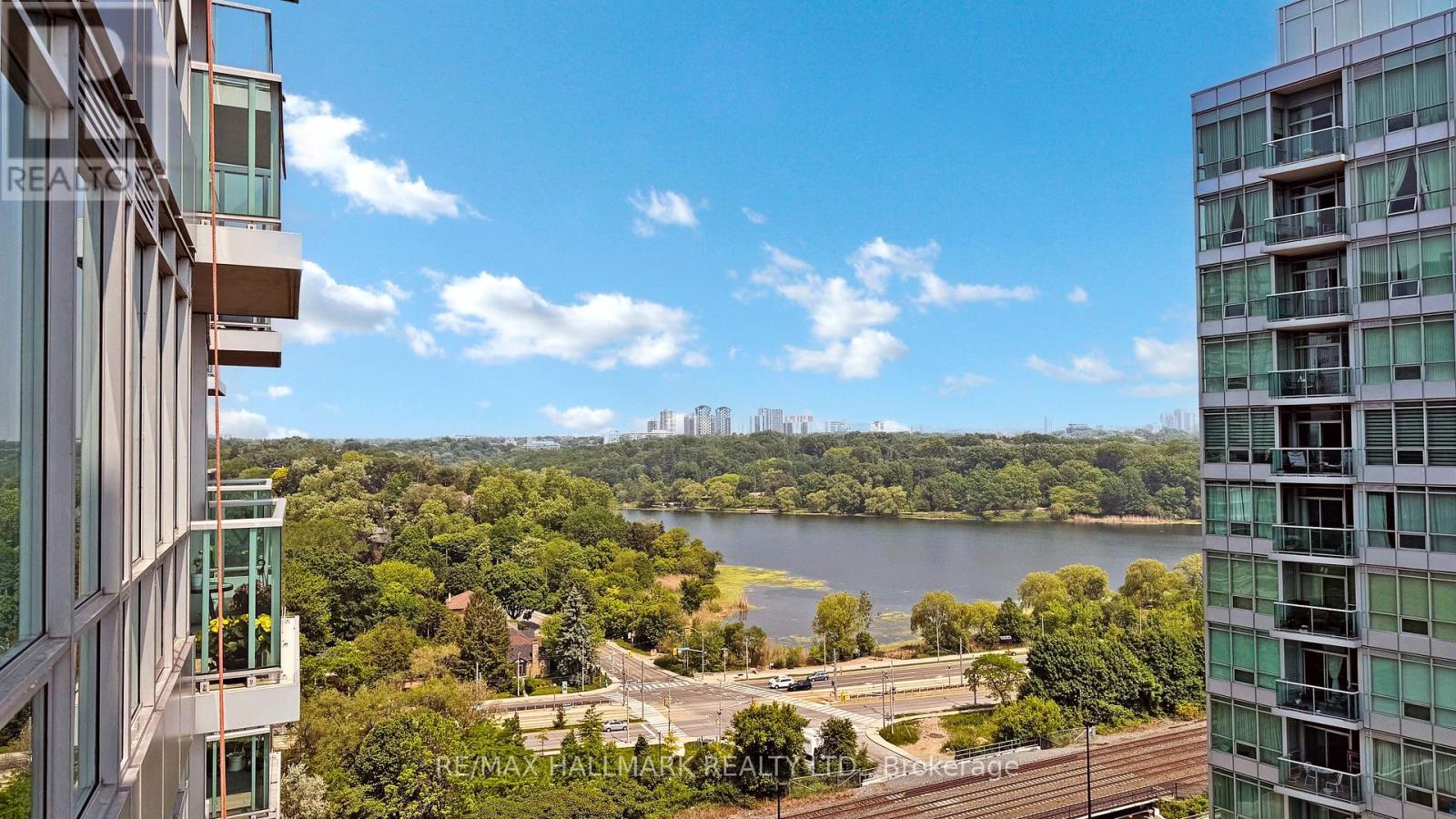 Photo 38 of 1607 1910 Lake Shore Boulevard W, Toronto ON