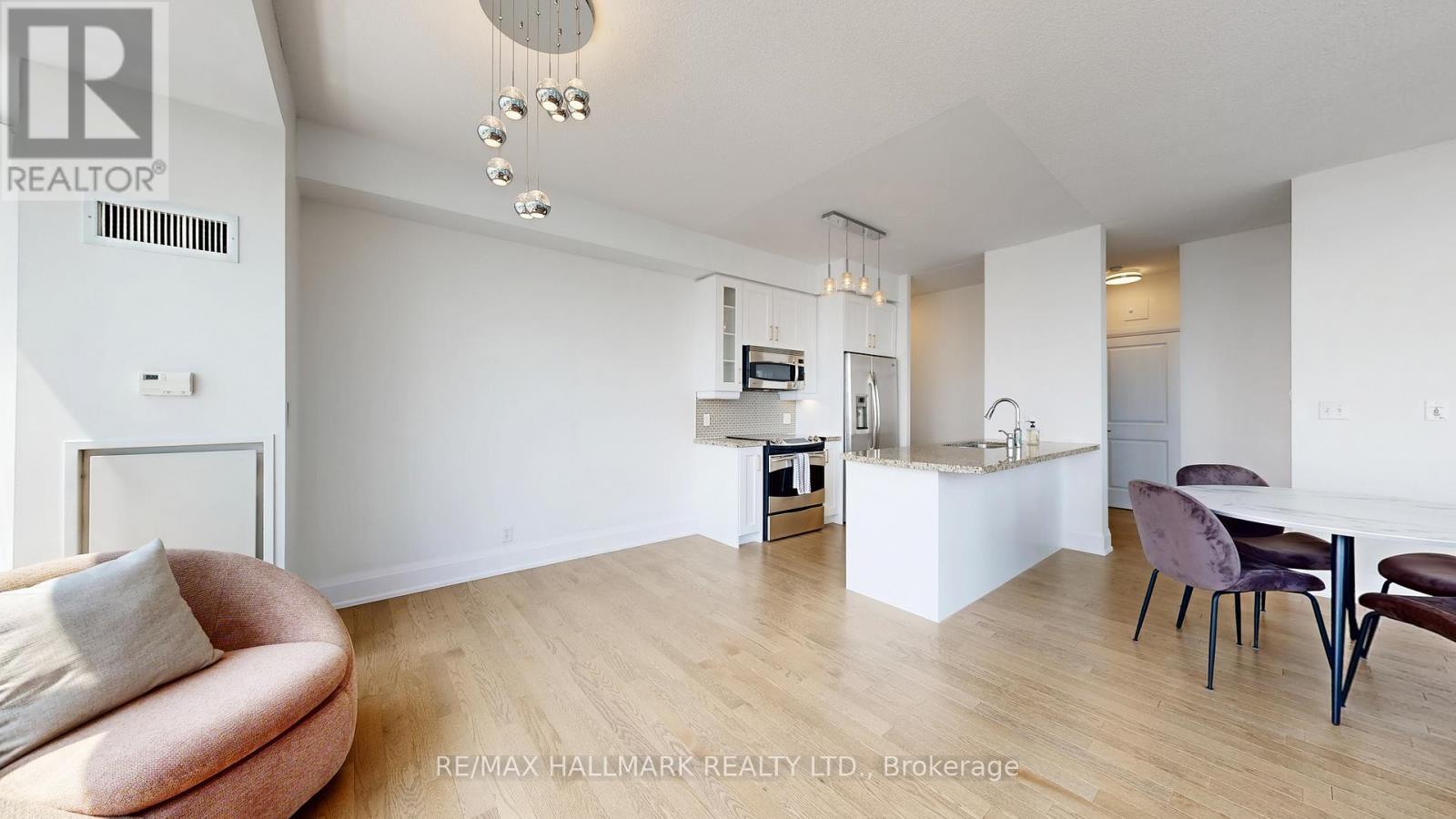 Photo 19 of 1607 1910 Lake Shore Boulevard W, Toronto ON