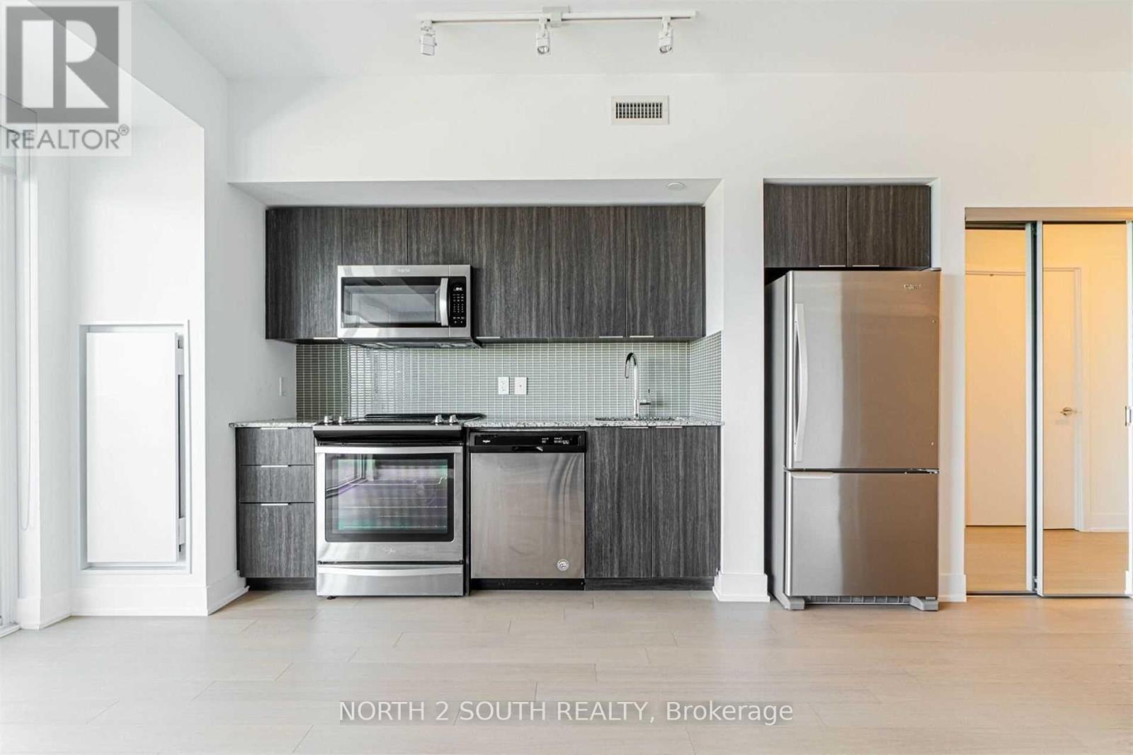 Photo 5 of 4112 30 Shore Breeze Drive, Toronto ON