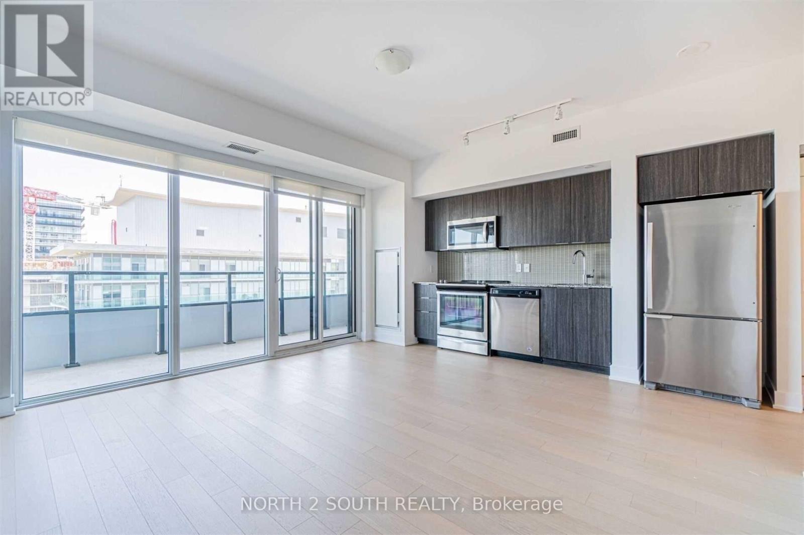 Photo 6 of 4112 30 Shore Breeze Drive, Toronto ON