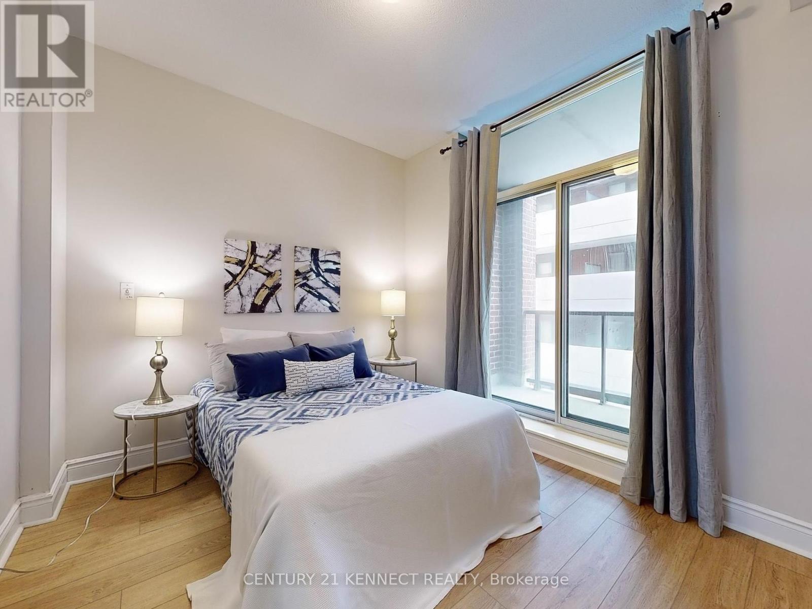 Photo 12 of 316 25 Earlington Avenue E, Toronto ON