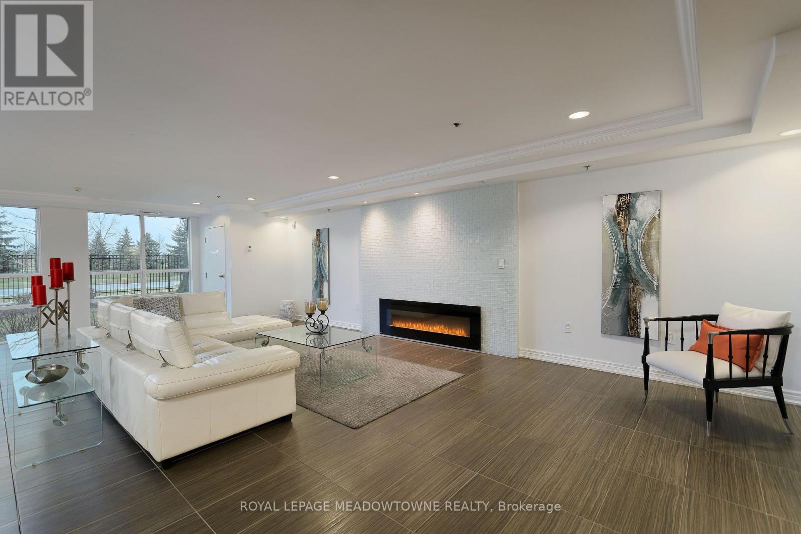 Photo 7 of 306 1421 Costigan Road, Milton ON