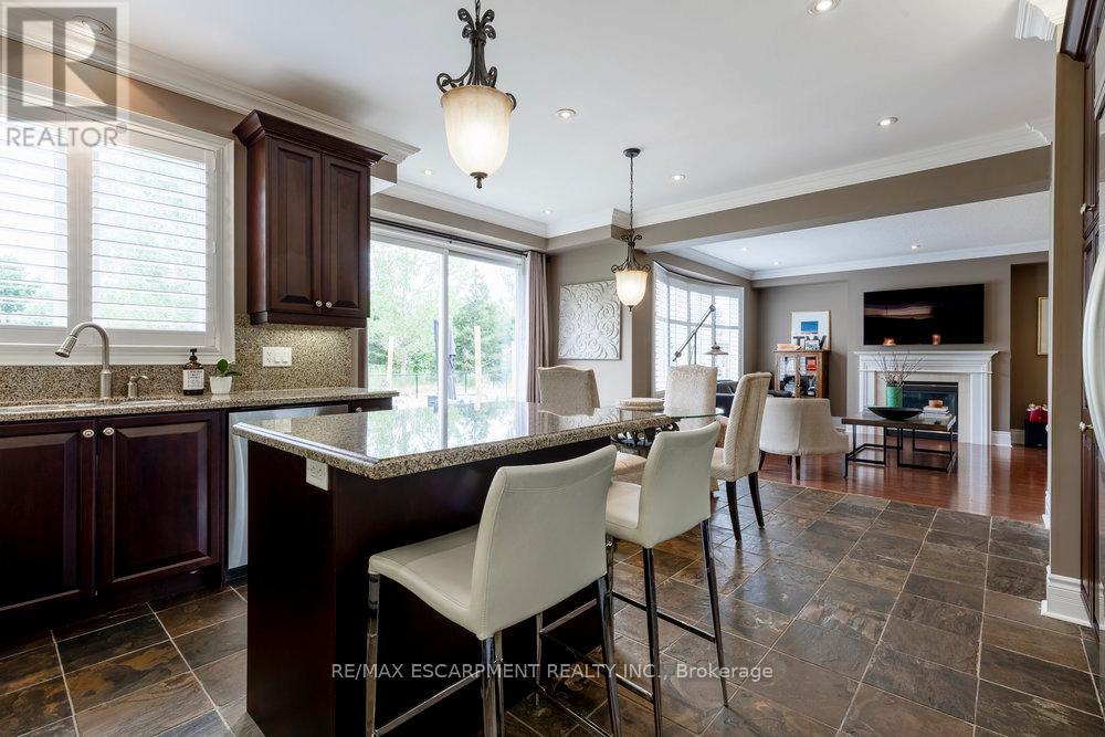 Photo 13 of 4212 Kane Crescent, Burlington ON