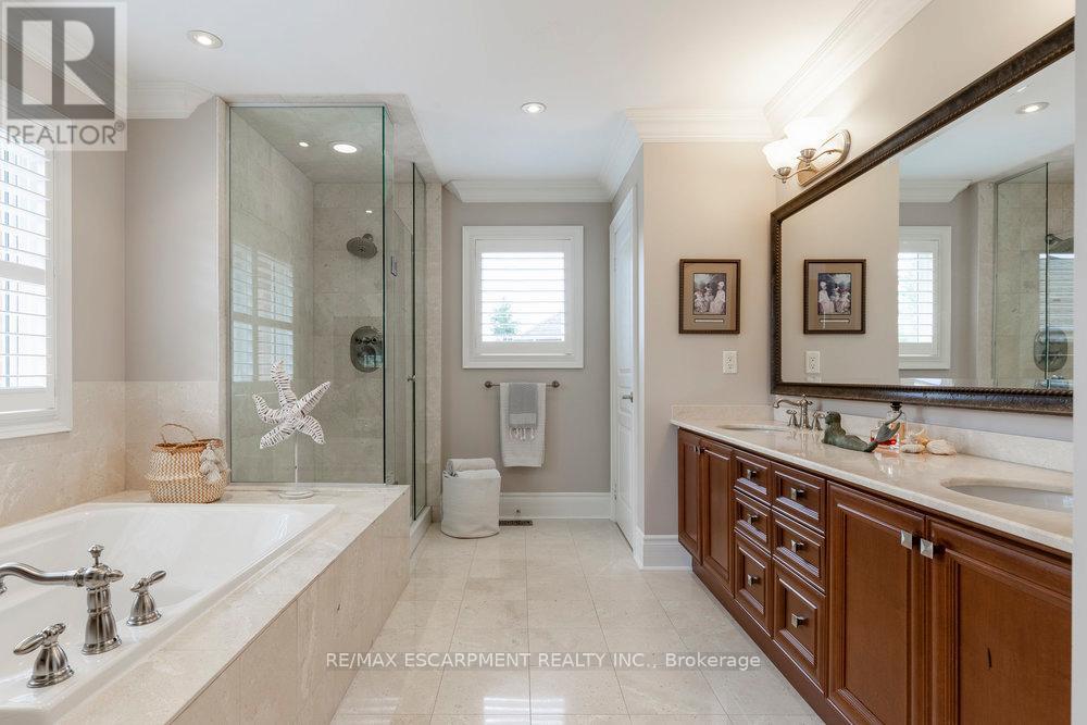 Photo 24 of 4212 Kane Crescent, Burlington ON