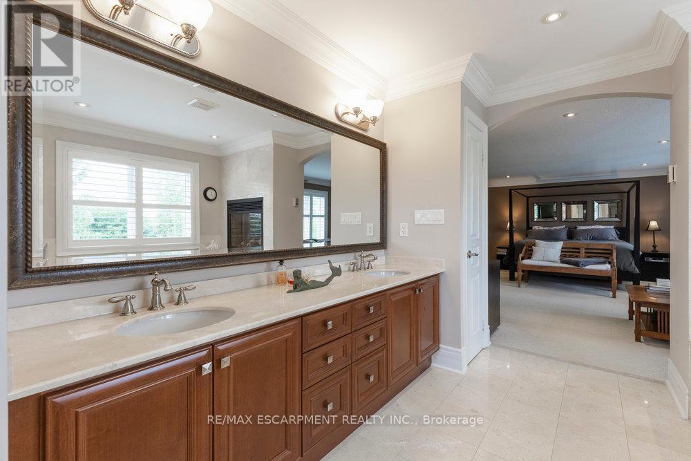 Photo 27 of 4212 Kane Crescent, Burlington ON