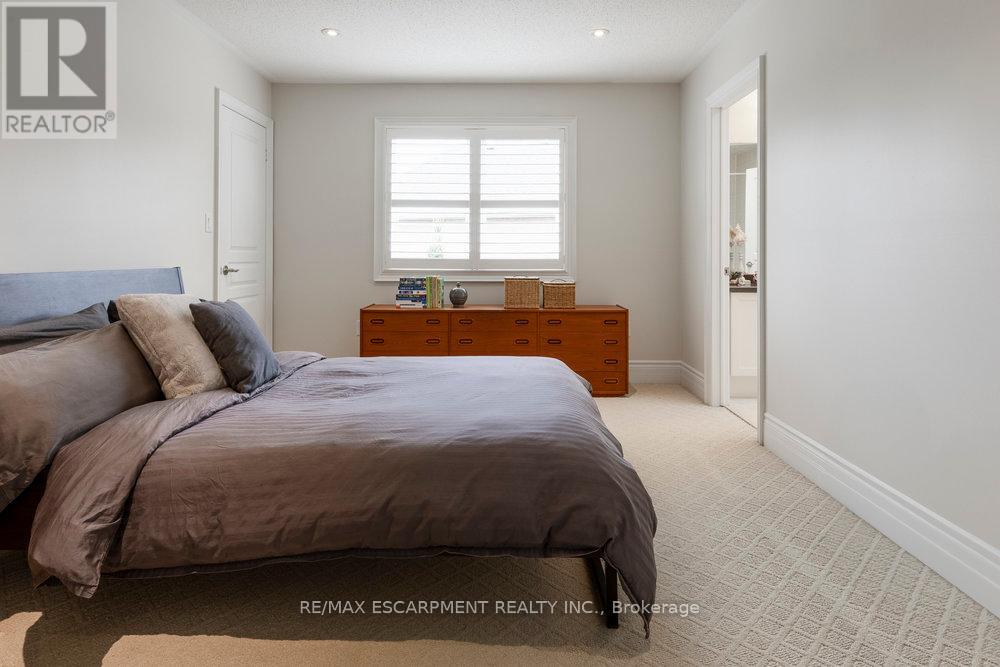 Photo 31 of 4212 Kane Crescent, Burlington ON