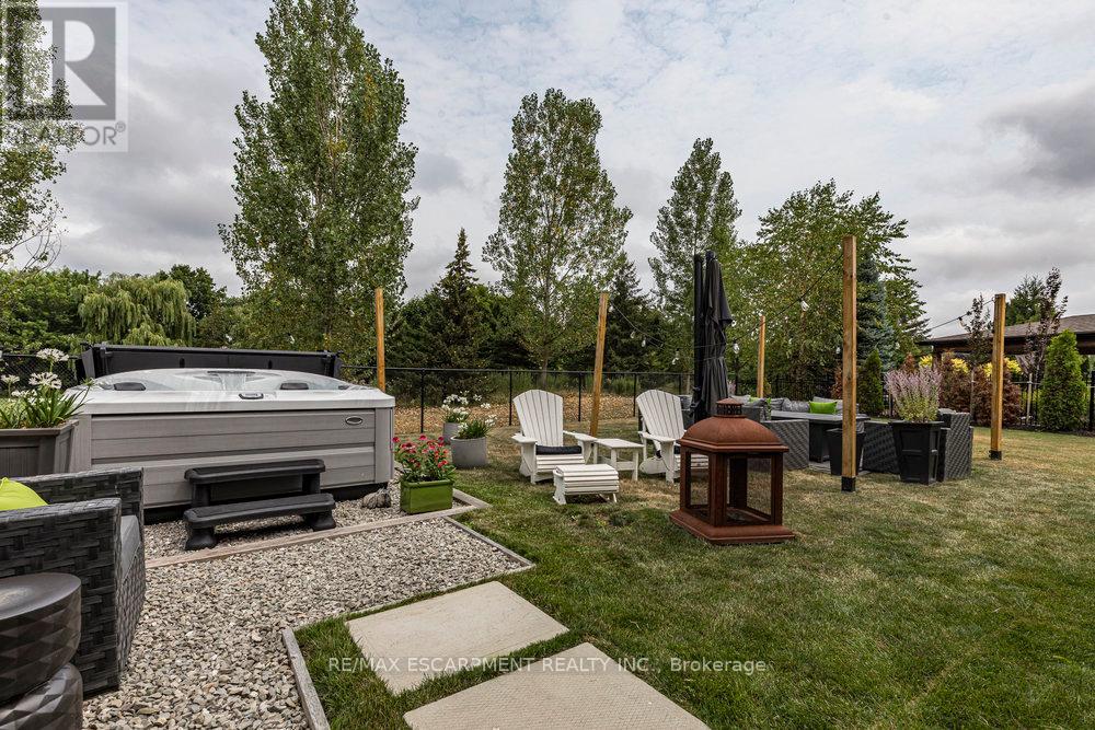 Photo 35 of 4212 Kane Crescent, Burlington ON