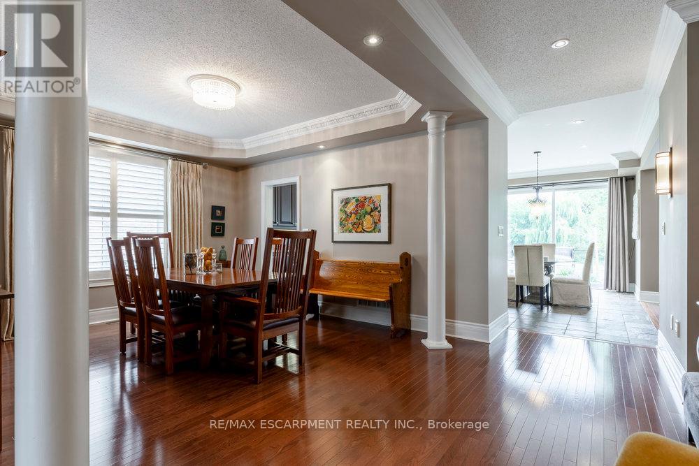 Photo 8 of 4212 Kane Crescent, Burlington ON