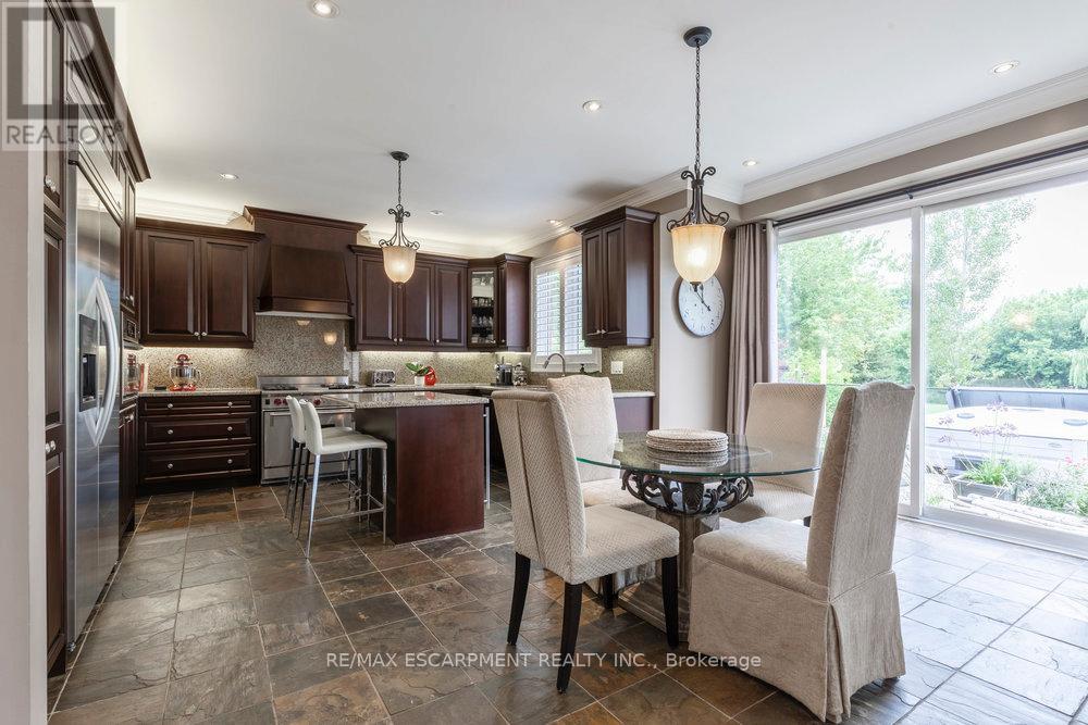 Photo 9 of 4212 Kane Crescent, Burlington ON