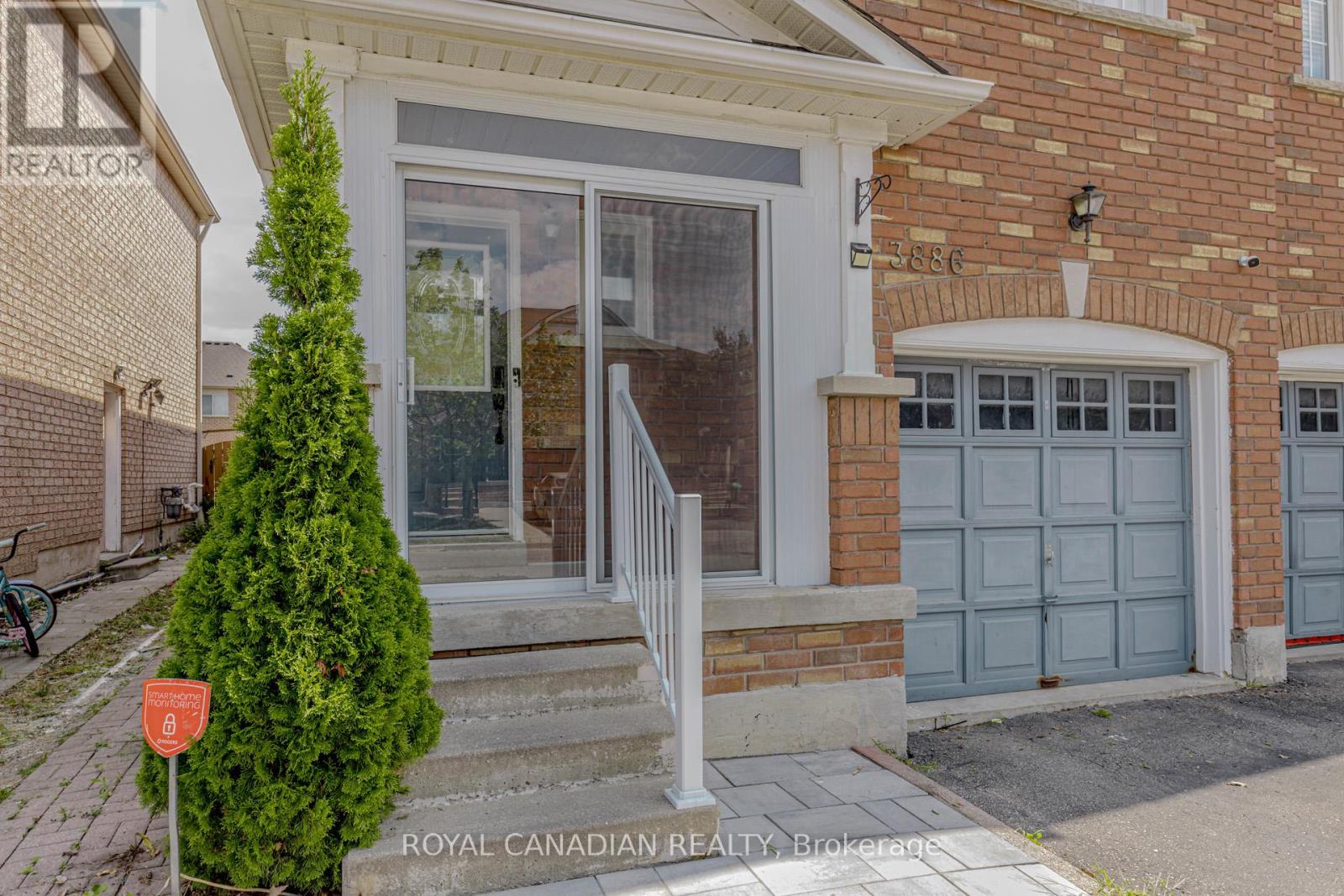 Photo 7 of Upper 3886 Manatee Way, Mississauga ON