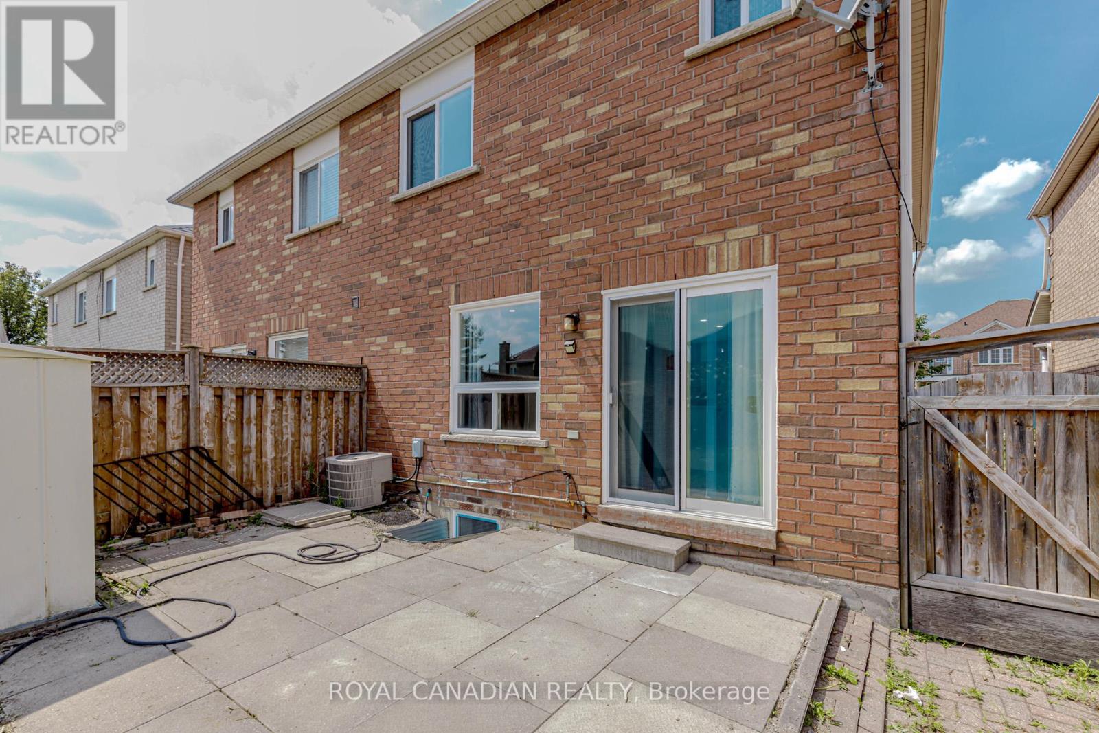 Photo 20 of Upper 3886 Manatee Way, Mississauga ON