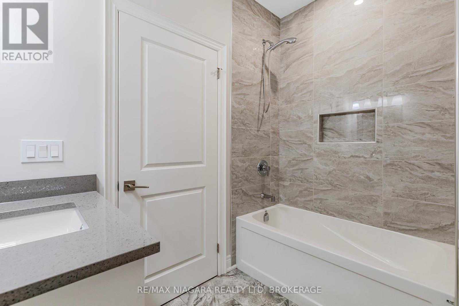 Photo 38 of 254 Lancaster Drive, Port Colborne ON