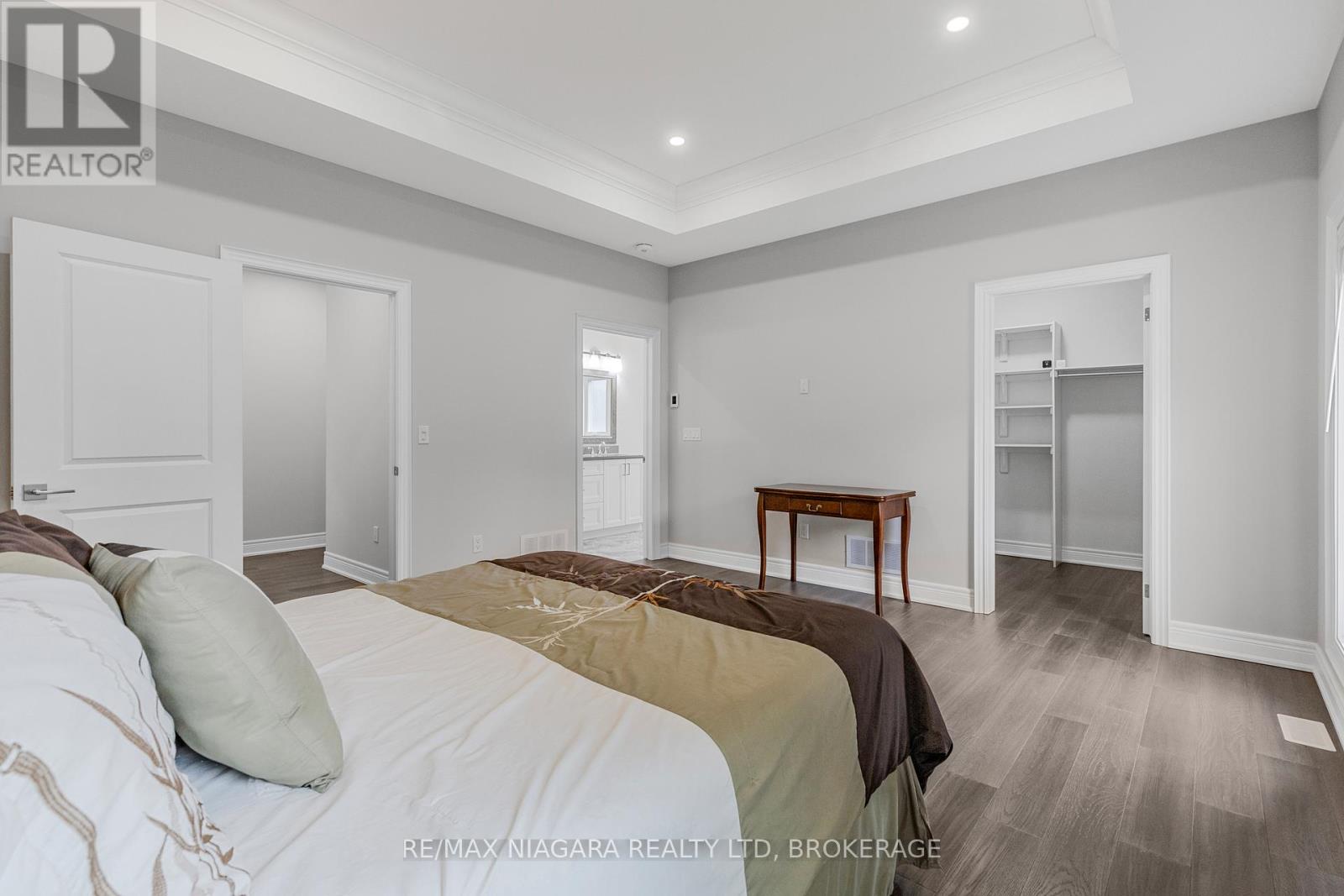 Photo 30 of 254 Lancaster Drive, Port Colborne ON