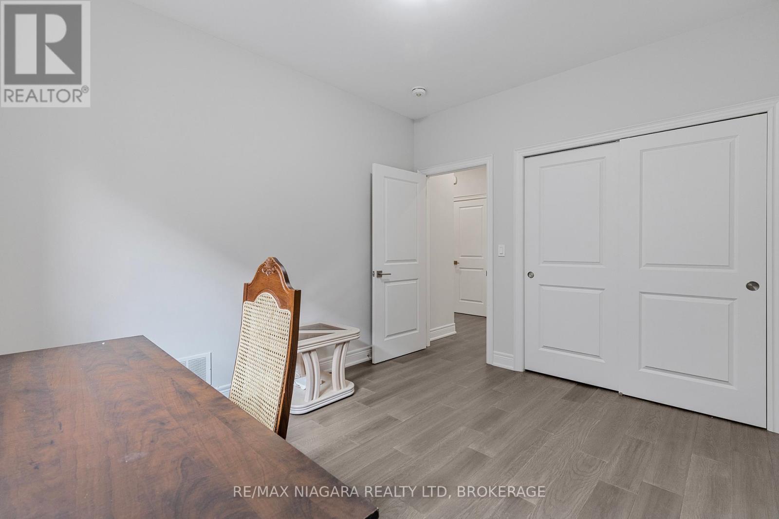Photo 36 of 254 Lancaster Drive, Port Colborne ON