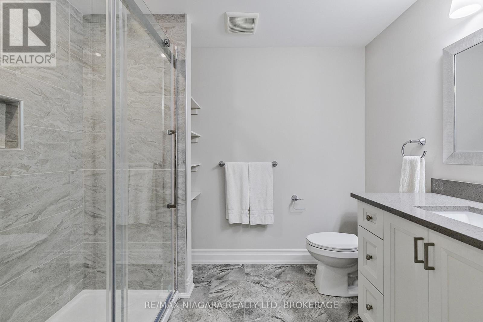 Photo 46 of 254 Lancaster Drive, Port Colborne ON