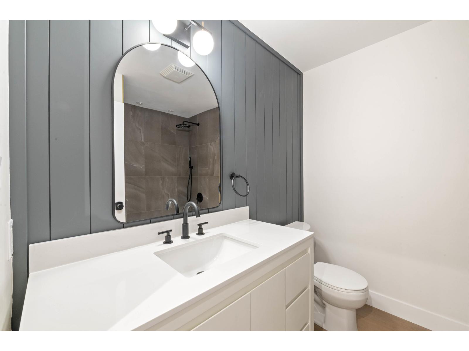 Photo 3 of 313 33400 Bourquin Place, Abbotsford BC