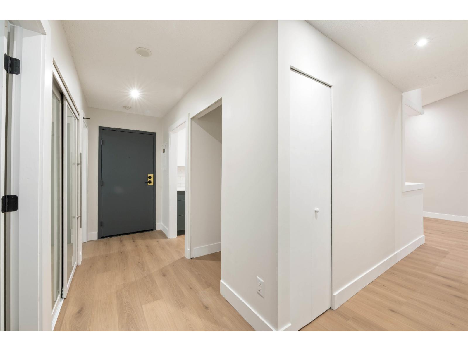 Photo 10 of 313 33400 Bourquin Place, Abbotsford BC