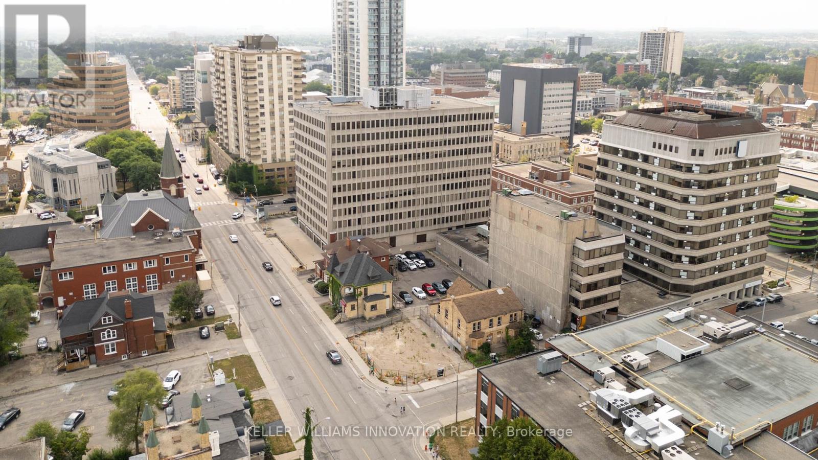 Photo 8 of 21 Weber Street W, Kitchener ON