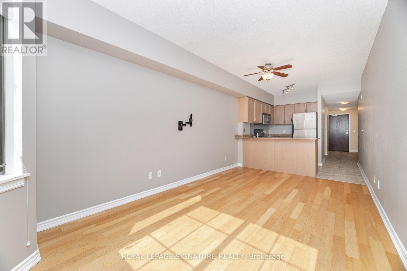 Photo 18 of 307 47 Caroline Street N, Hamilton ON