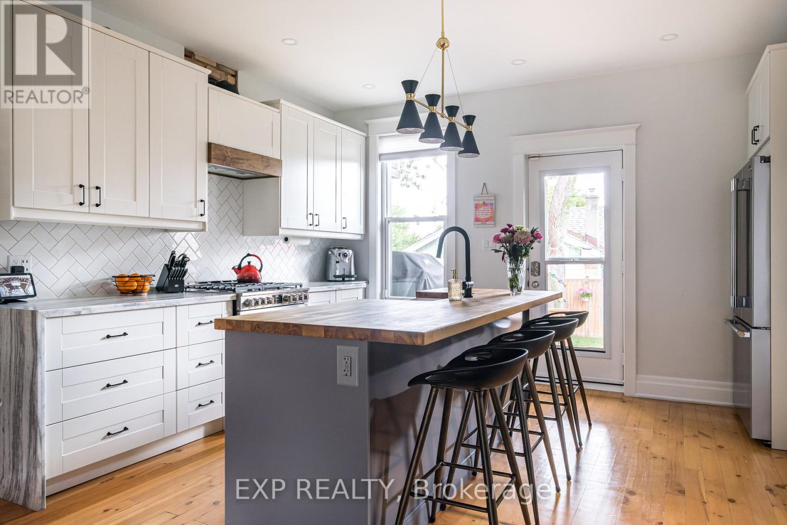 Photo 15 of 14 Chatham Street, Hamilton ON