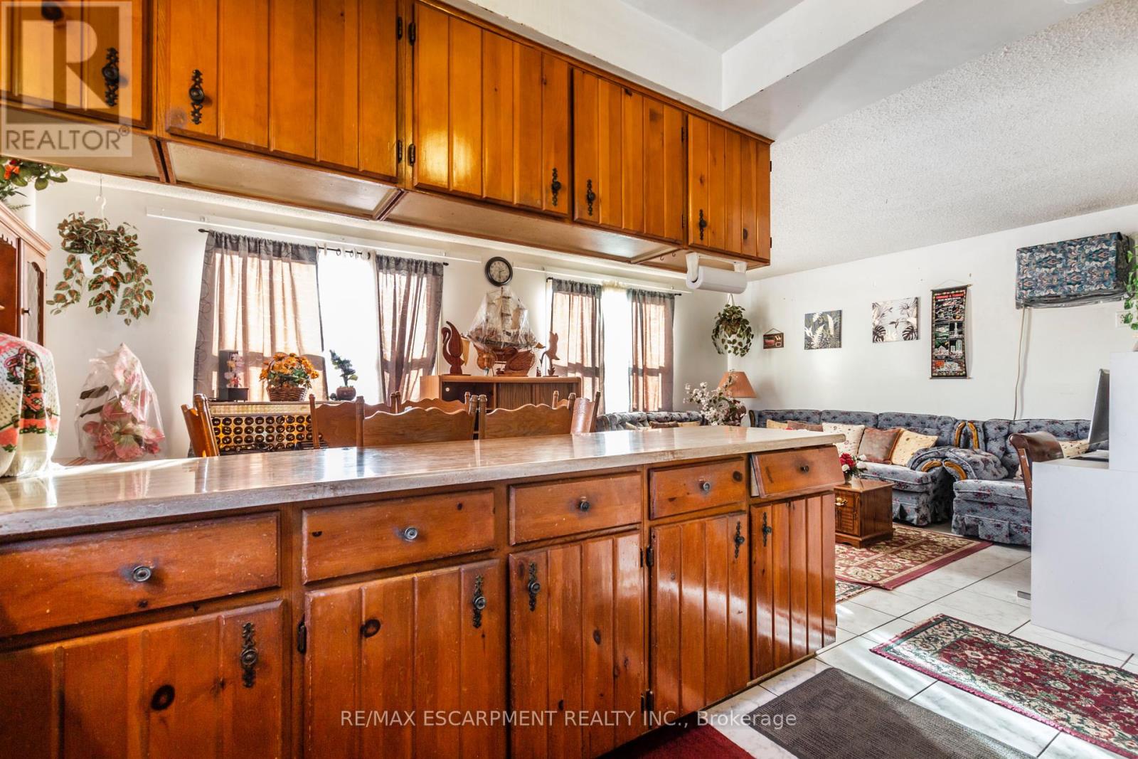 Photo 31 of 1295 Cannon Street E, Hamilton ON