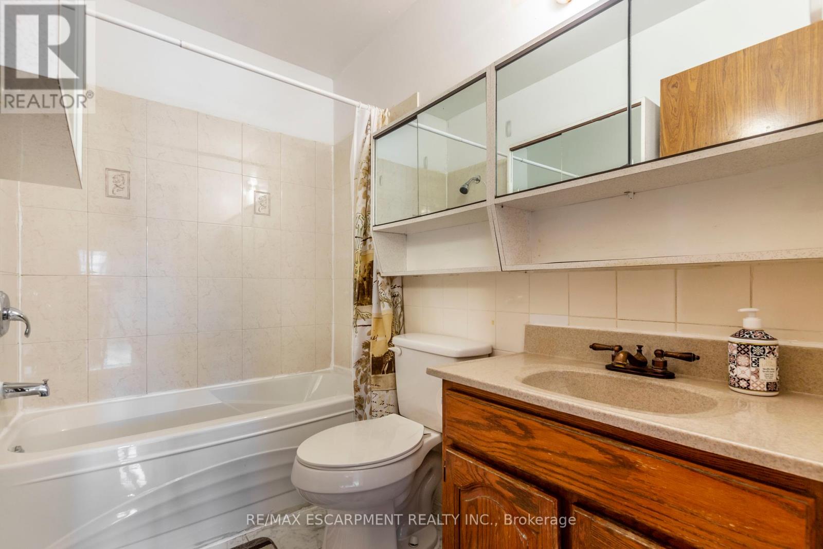 Photo 19 of 1295 Cannon Street E, Hamilton ON