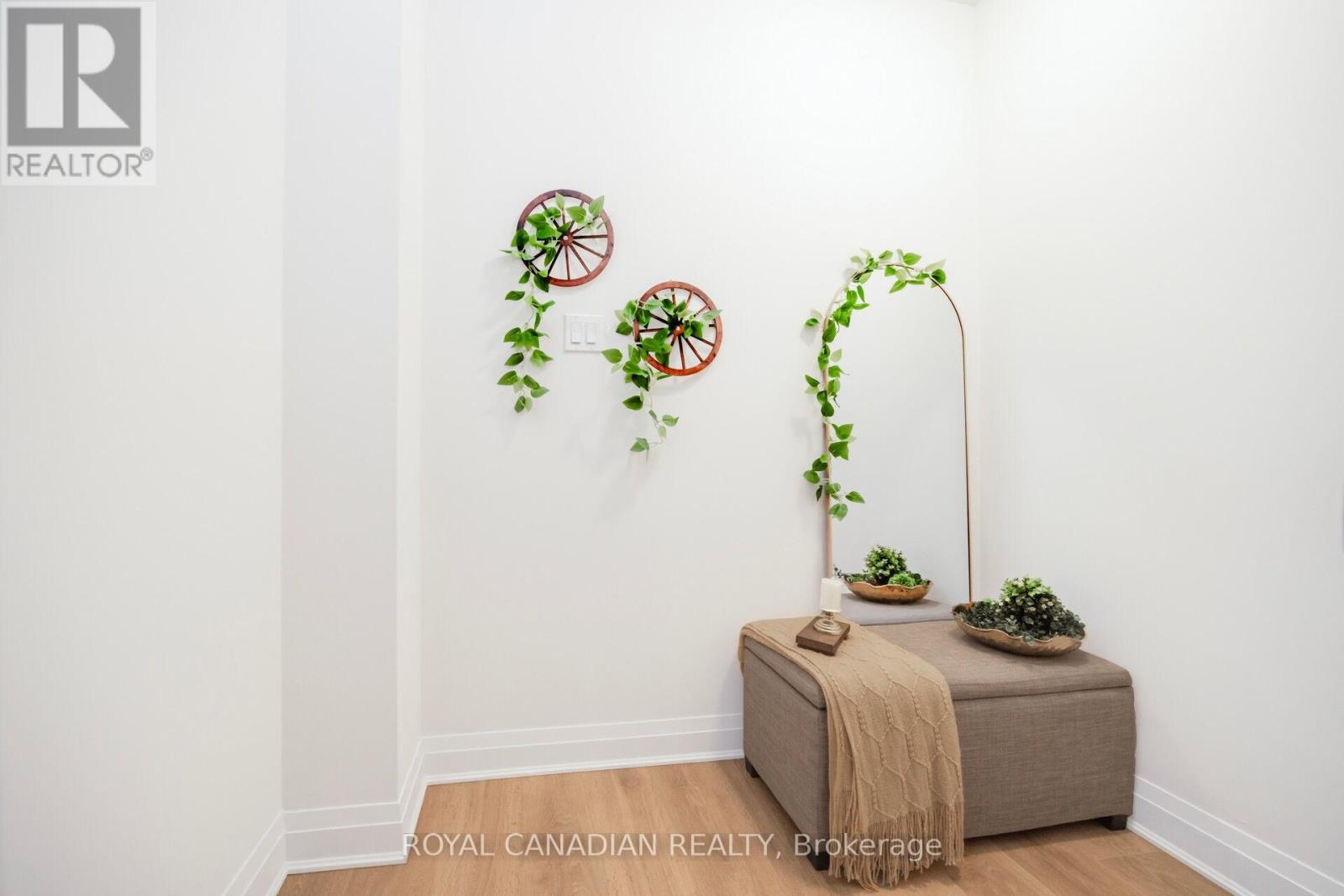 Photo 11 of 43 305 Garner Road, Hamilton ON
