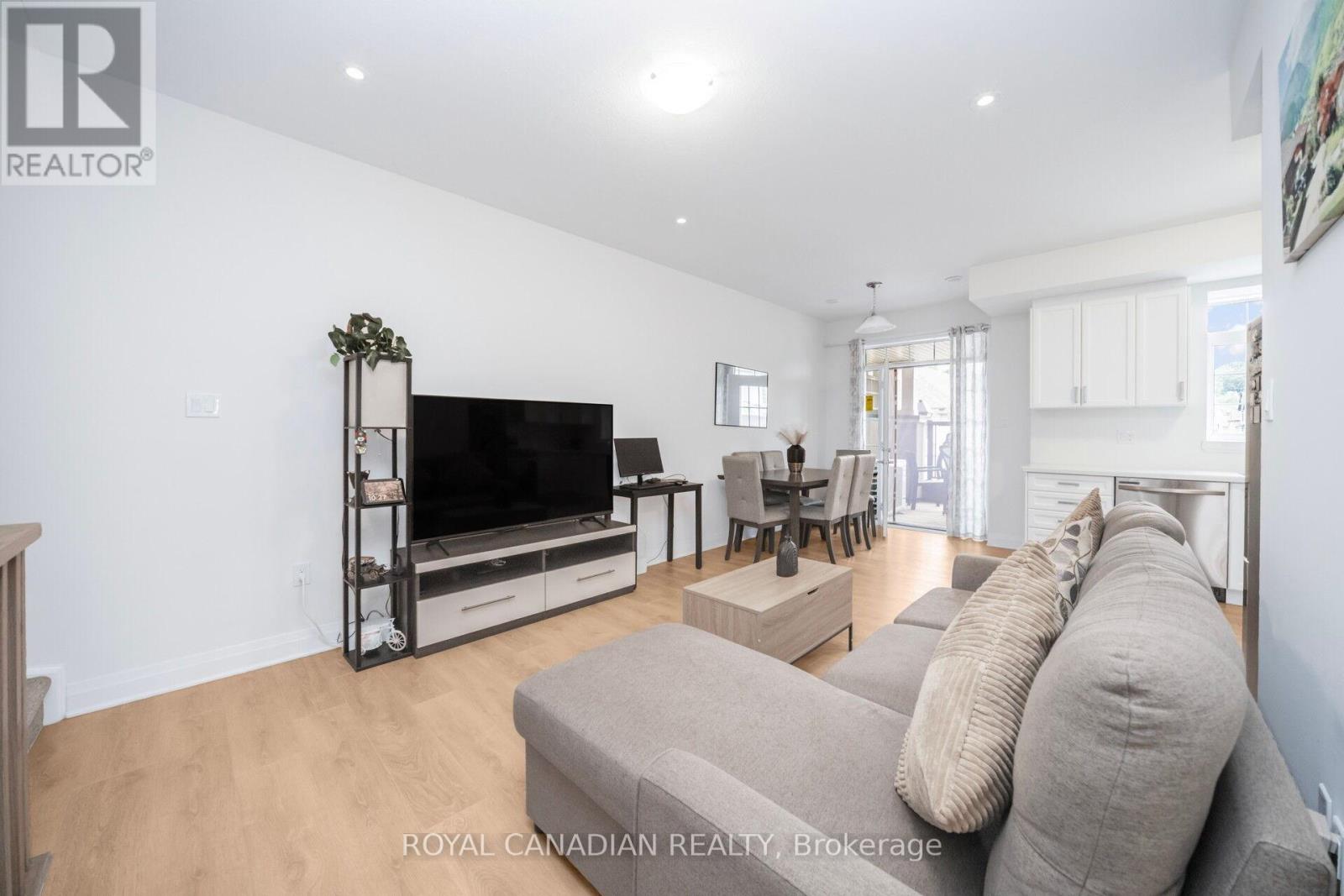 Photo 13 of 43 305 Garner Road, Hamilton ON