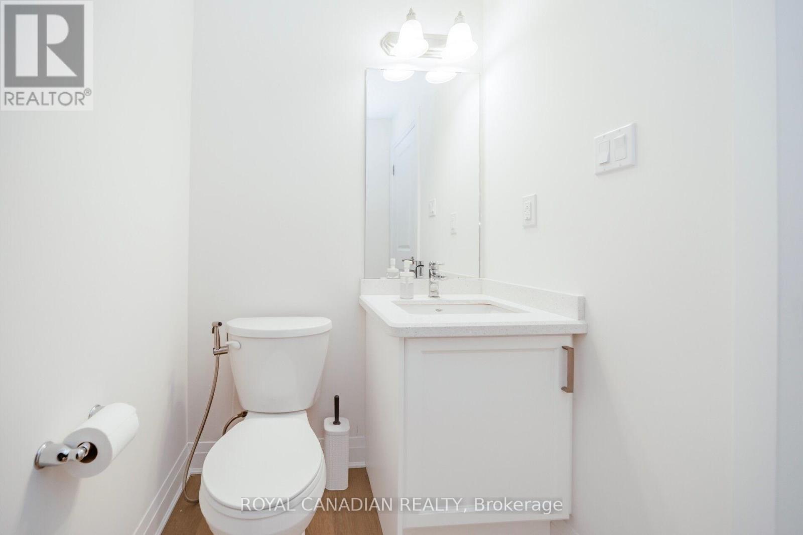 Photo 27 of 43 305 Garner Road, Hamilton ON