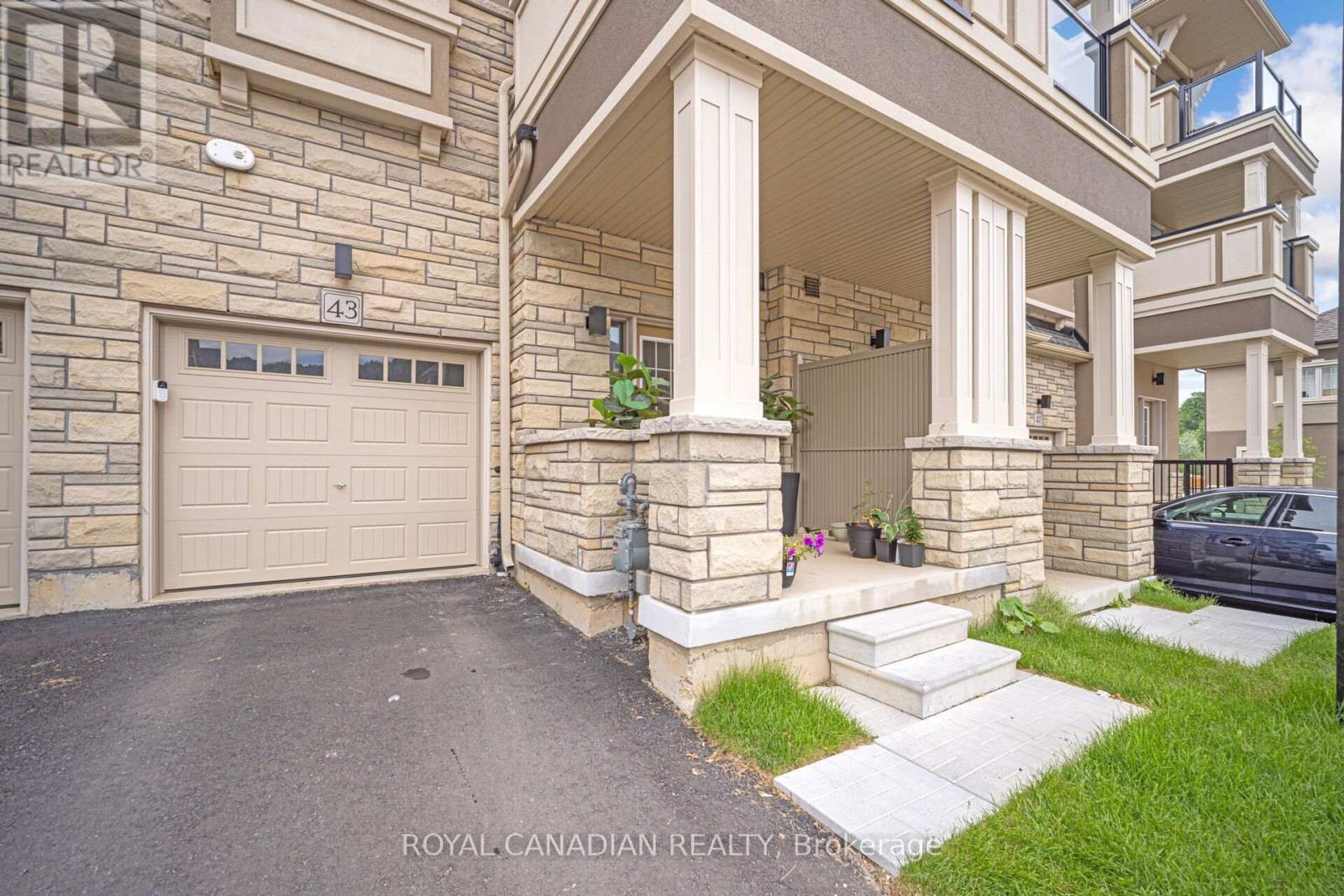 Photo 4 of 43 305 Garner Road, Hamilton ON