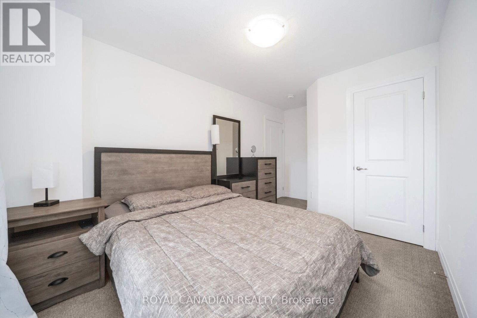 Photo 40 of 43 305 Garner Road, Hamilton ON