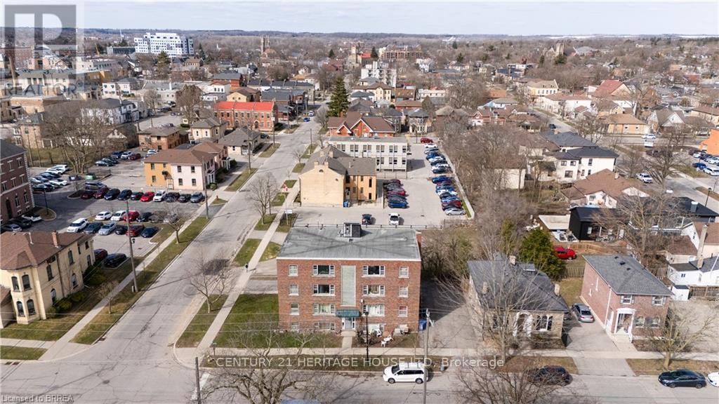 Photo 3 of 88 Charlotte Street, Brantford ON