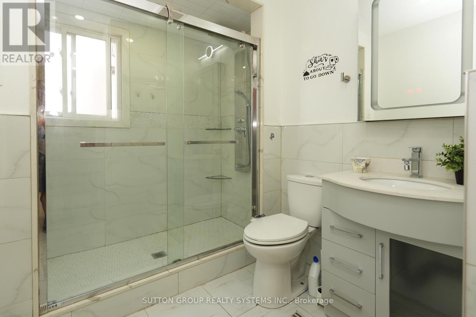 Photo 10 of 101 Henley Drive, Hamilton ON