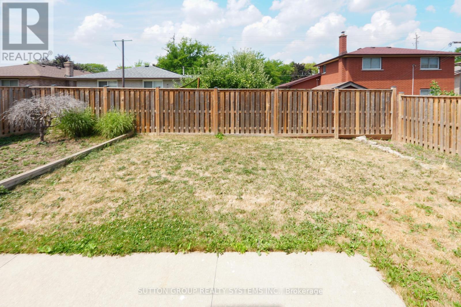 Photo 17 of 101 Henley Drive, Hamilton ON