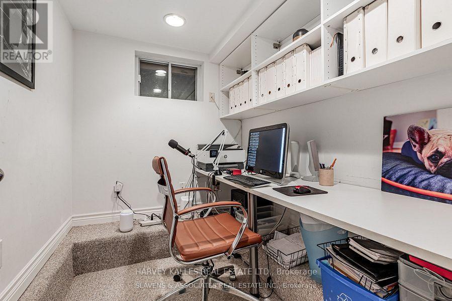 Photo 10 of 391 Castlefield Avenue, Toronto ON