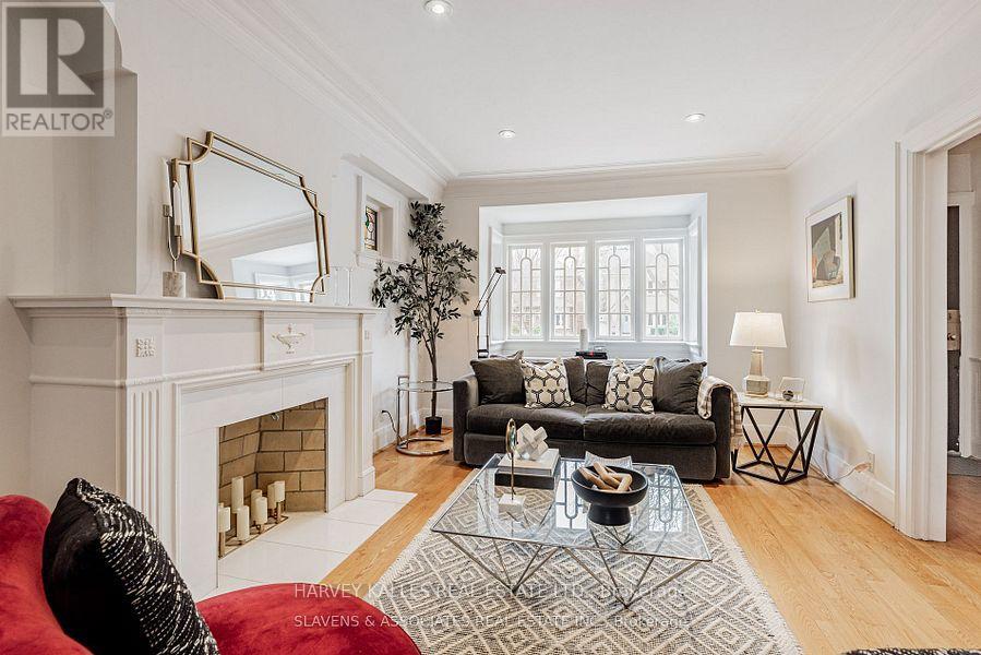 Photo 15 of 391 Castlefield Avenue, Toronto ON