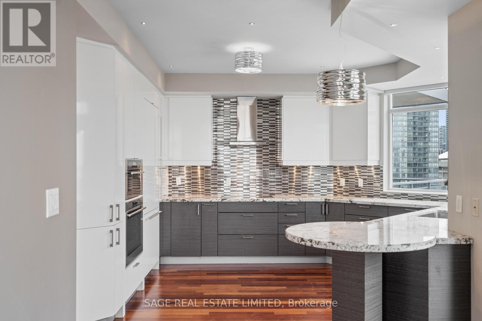 Photo 31 of Lph 8 410 Queens Quay W, Toronto ON