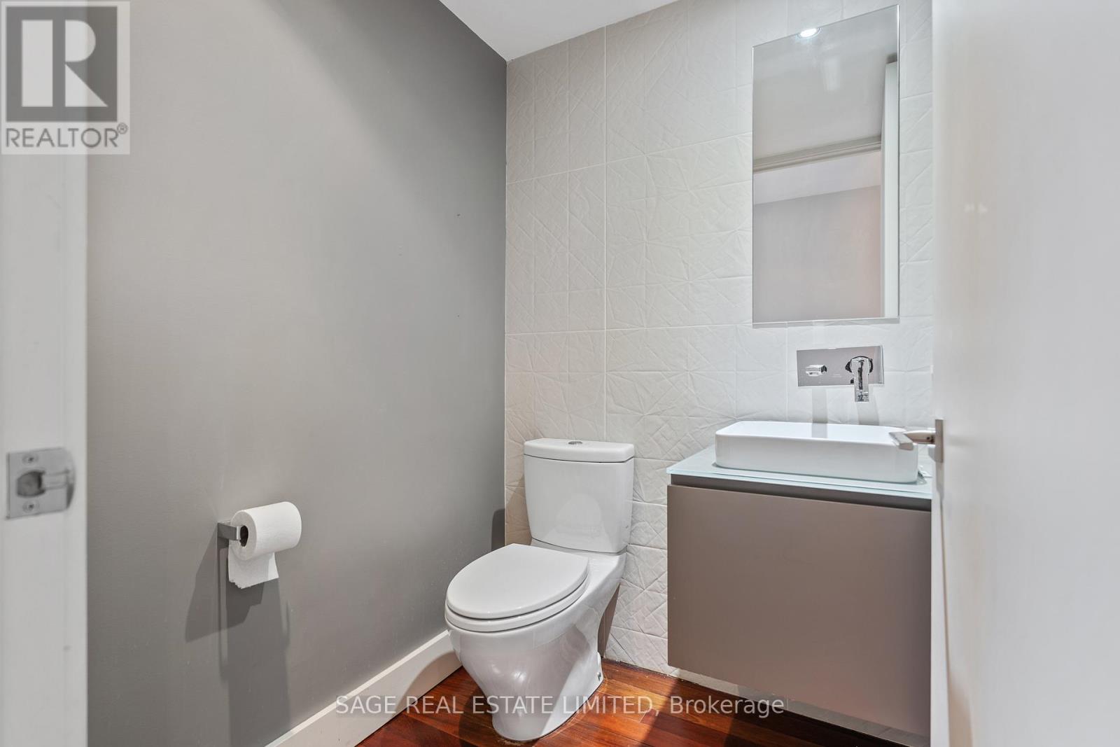 Photo 29 of Lph 8 410 Queens Quay W, Toronto ON