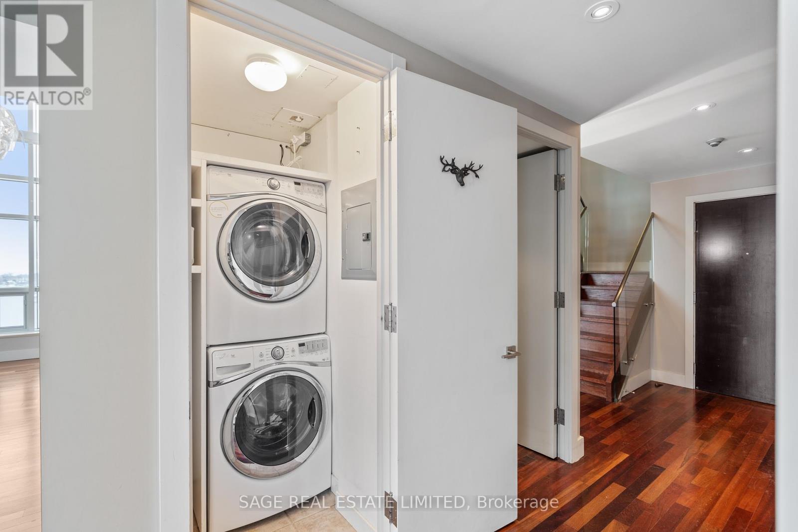 Photo 13 of Lph 8 410 Queens Quay W, Toronto ON