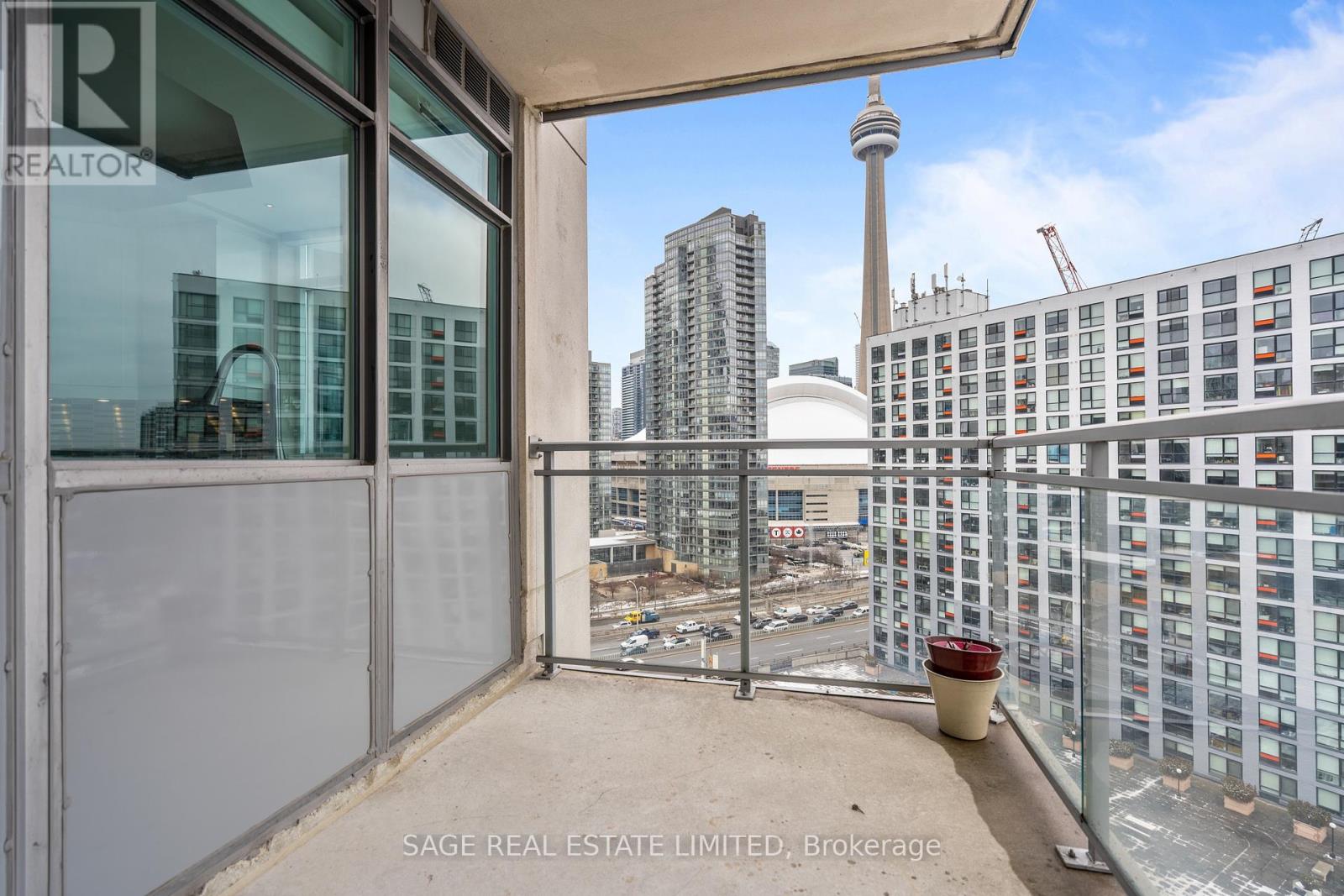 Photo 8 of Lph 8 410 Queens Quay W, Toronto ON