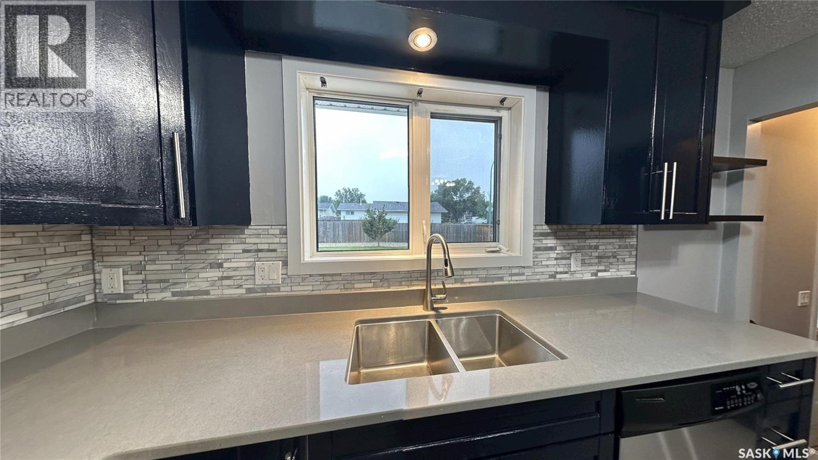 Photo 14 of 201 Haviland Crescent, Saskatoon SK