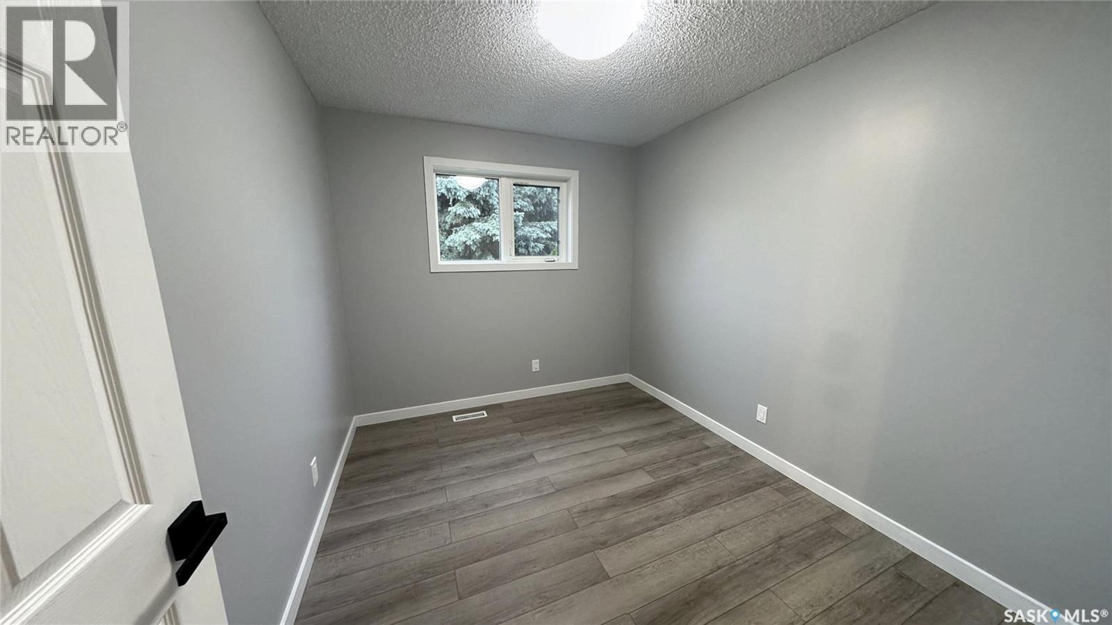 Photo 21 of 201 Haviland Crescent, Saskatoon SK