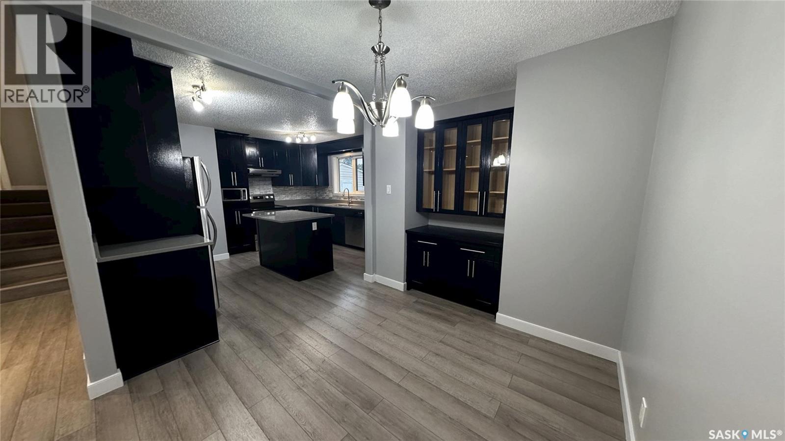 Photo 8 of 201 Haviland Crescent, Saskatoon SK