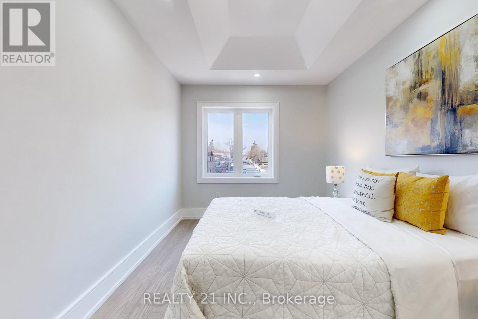 Photo 33 of 17 Malta Street, Toronto ON