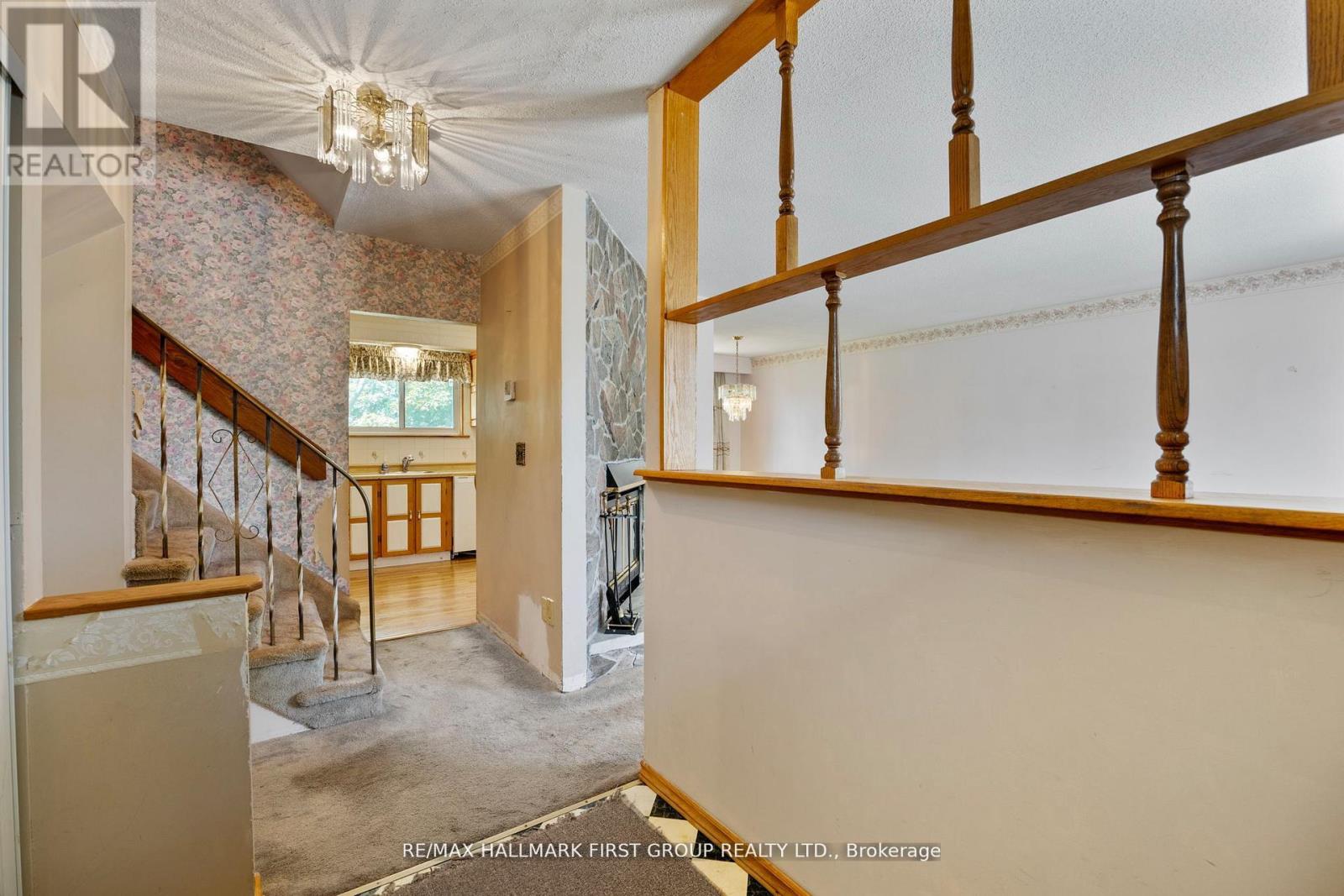 Photo 37 of 20 Lambard Crescent, Ajax ON