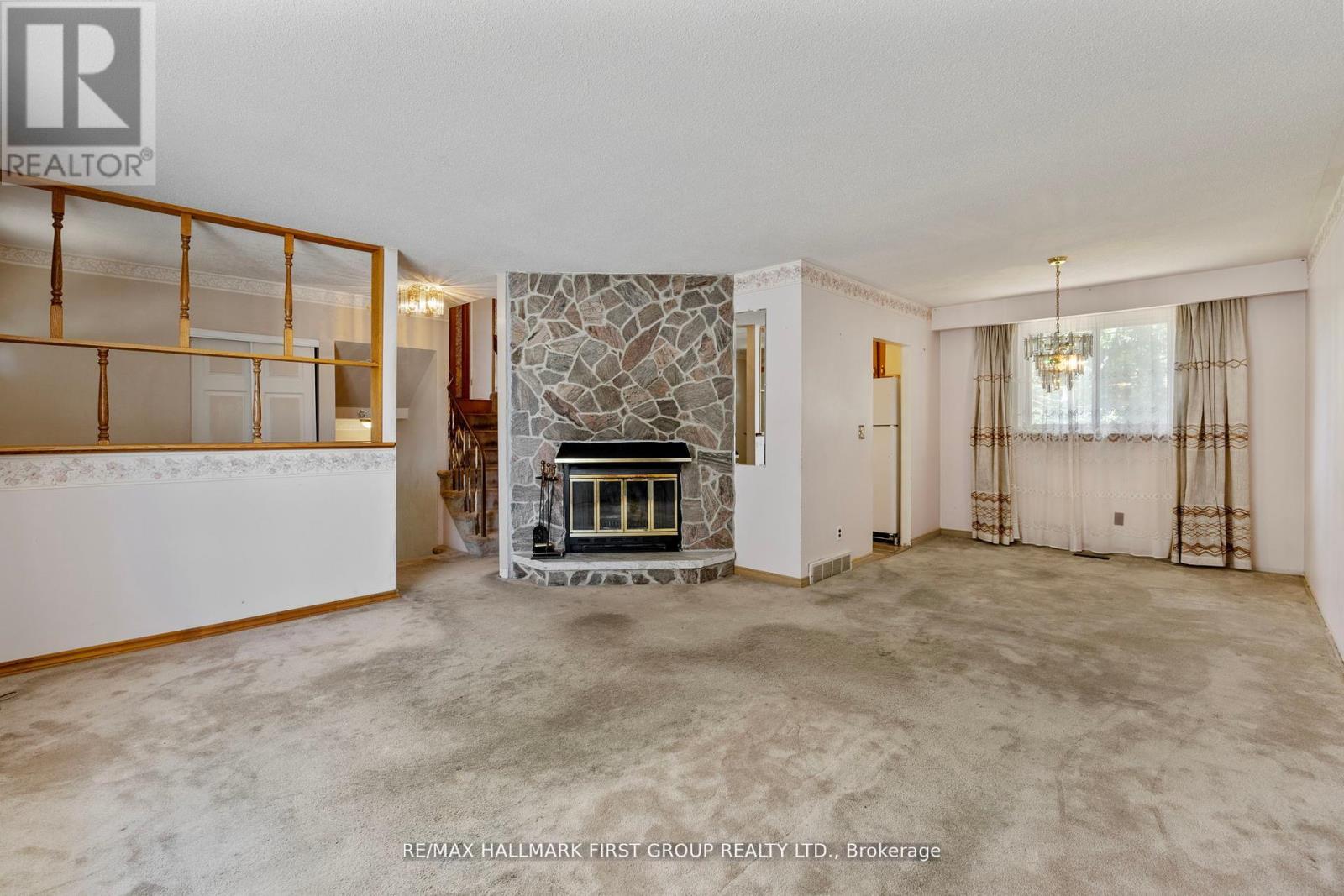 Photo 17 of 20 Lambard Crescent, Ajax ON