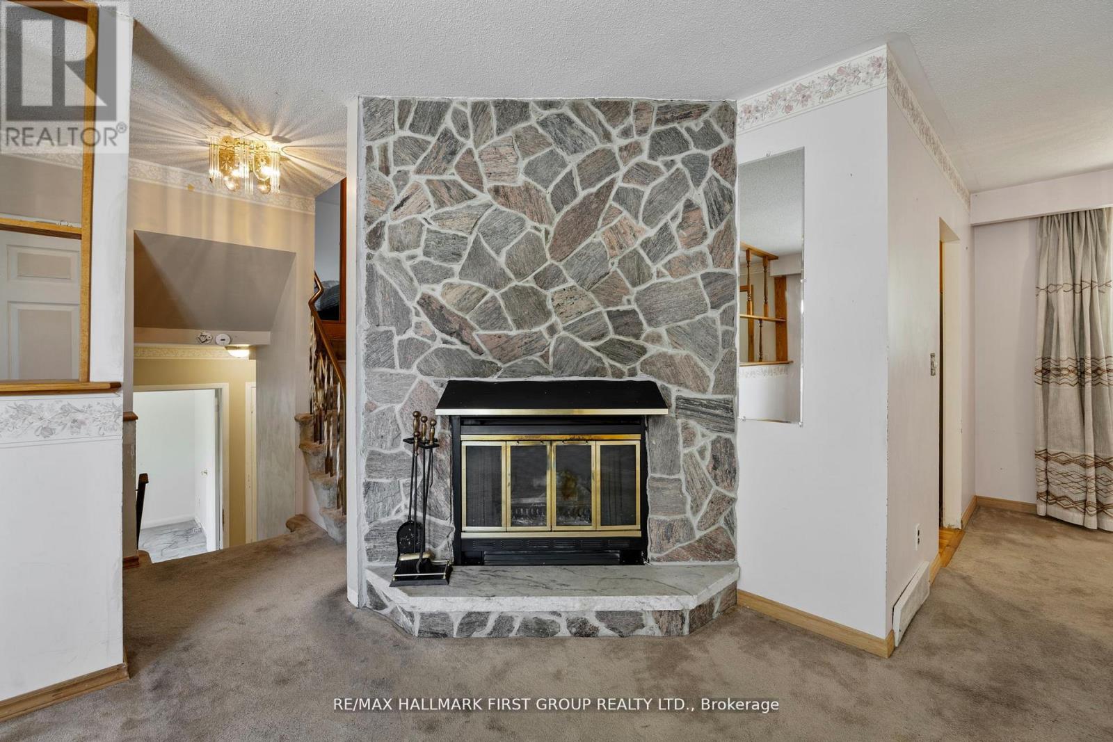 Photo 28 of 20 Lambard Crescent, Ajax ON